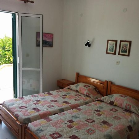 Nikos - Eleni Appartement Barbati Buitenkant foto
