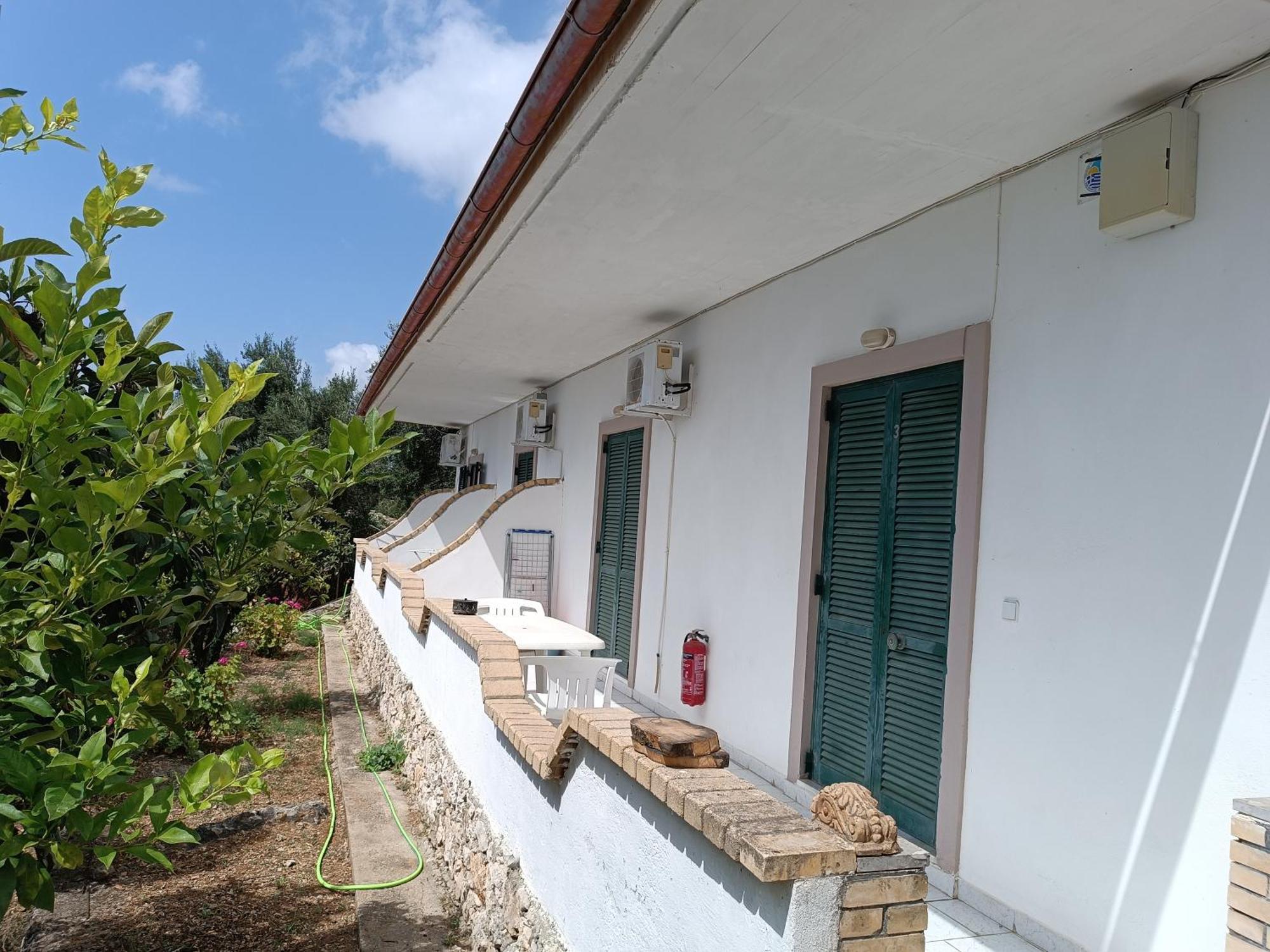 Nikos - Eleni Appartement Barbati Buitenkant foto